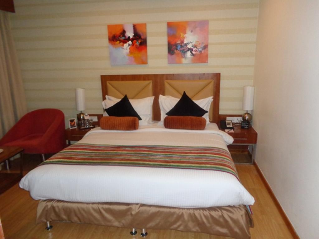 Hotel Ramada Ahmadábád Exteriér fotografie